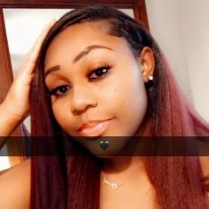 Meet your Posher, Chanel